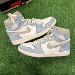 Jordan 1 Hyper Royal (Sz 12)