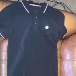 Moncler Button Polo Size Large/xl 60$$$$ Obo