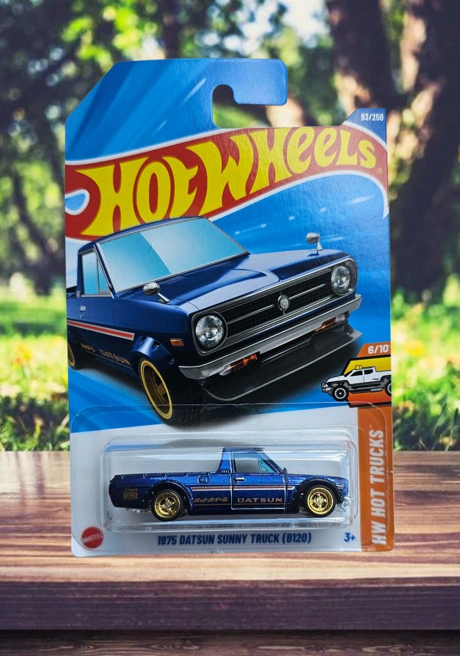 Hotwheels 1975 Datsun sunny