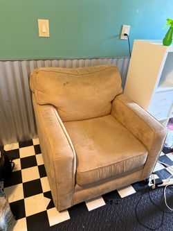 Arm chair