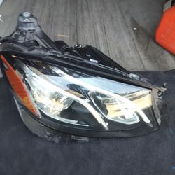 2019 Mercedes Benz E450 Right Headlight