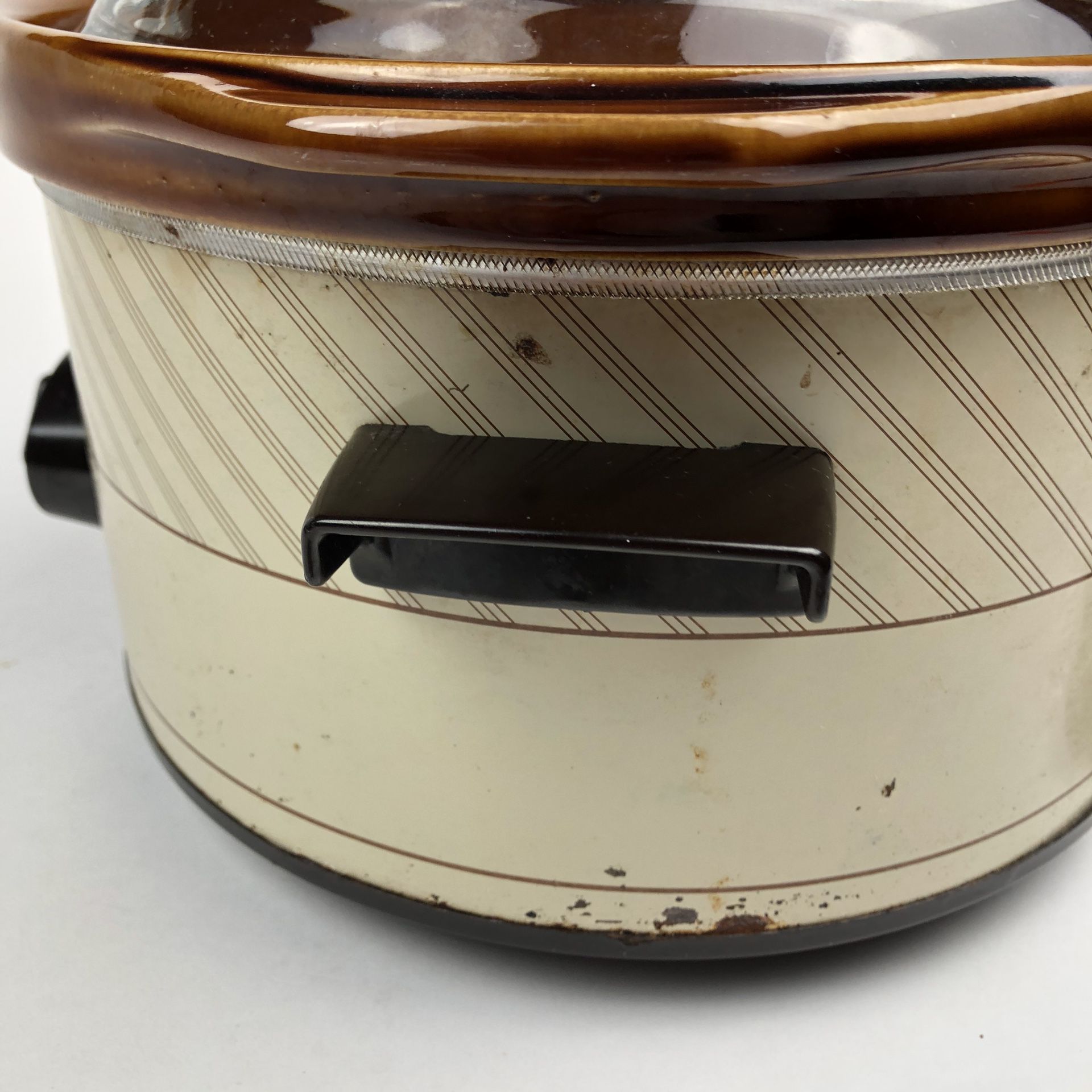 Vintage Rival 4 qt. Crock Pot Brown Stoneware Slow Cooker Model 3154/1  Glass Lid. for Sale in Westport, IN - OfferUp