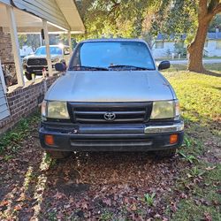 2000 Toyota Tacoma