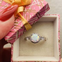 Beautiful & Elegant Silver Opal Birthstone Ring  Size 5  Perfect Valentines Day gift 🎁 
