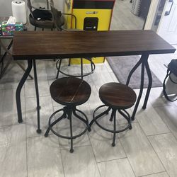 Barstool with 2 chair