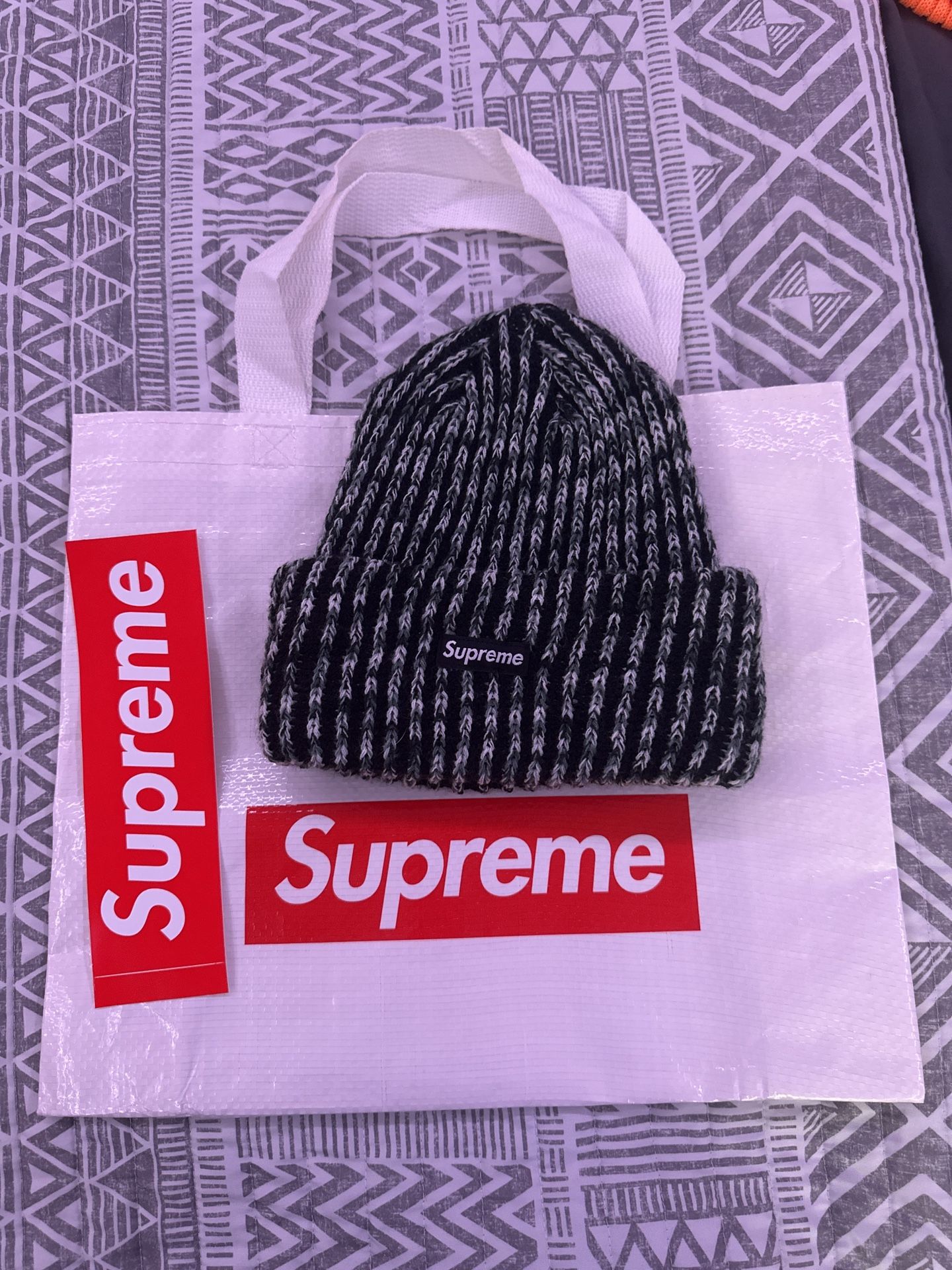 SUPREME BEANIE BLACK