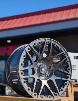 Brand new Forgestar F14 Beadlock in 17x10 5 Lug Gunmetal Finish !!