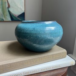 Detailed Accent Vase ( firm on price ) 