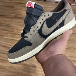 TRAVIS SCOTT JORDAN 1 LOW MOCHA 🟤🤎🟤🤎