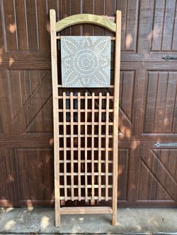 Wood Flower Trellis