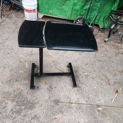 Adjustable standing desk