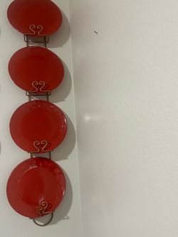 Adornos