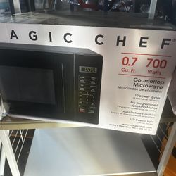 Microwave (Magic Chef) 