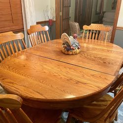 Solid Oak Diningroom Table With 6 Chairs 