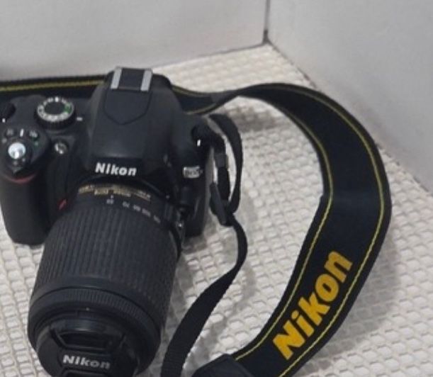 Nikon D60 Digital Camera With Full Lens And Other Items
