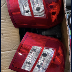 Dodge magnum rear taillights 05-08