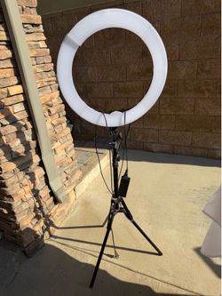 RING LIGHT