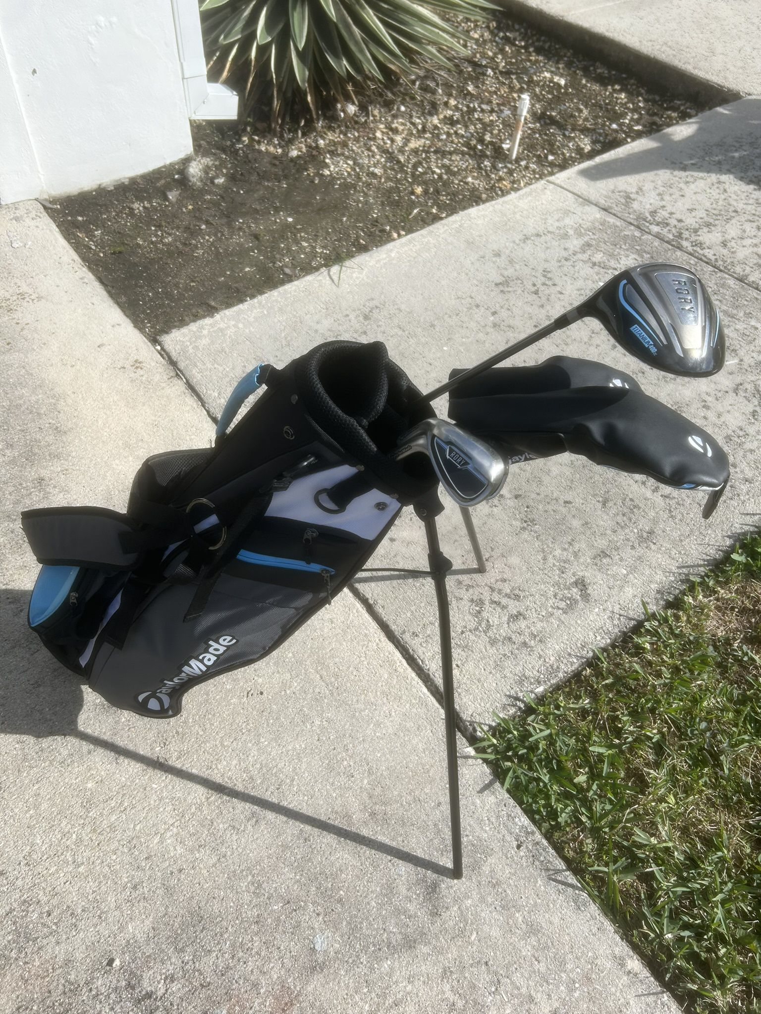 Golf clubs 