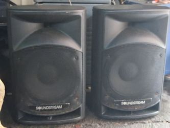 2 soundstream DJ Speakers