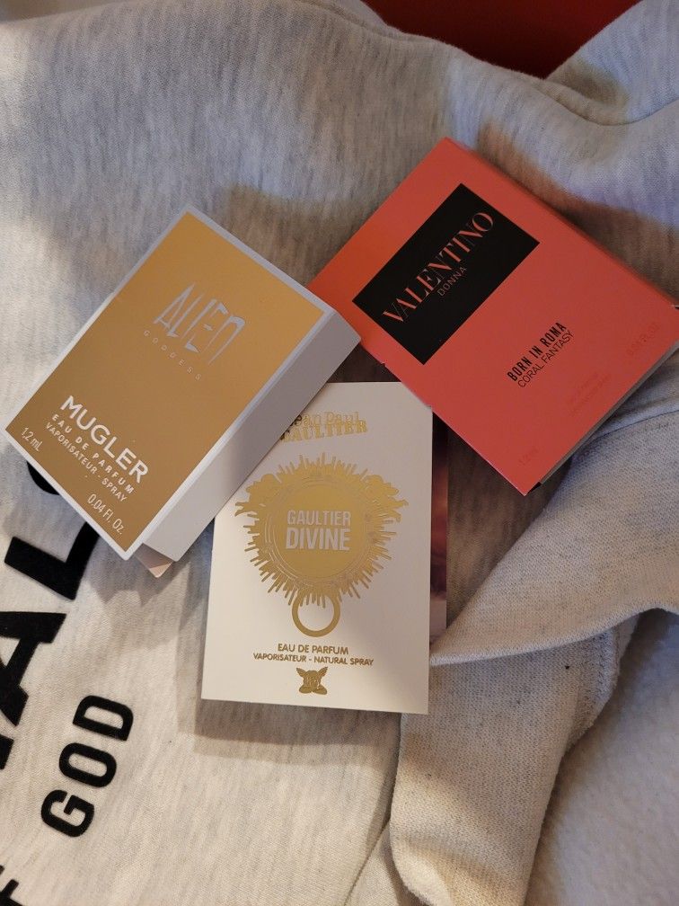 Luxury Perfume Sample Set