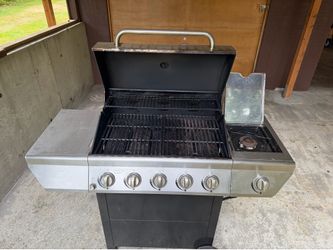 FREE FREE FREE Free Large BBQ Grill