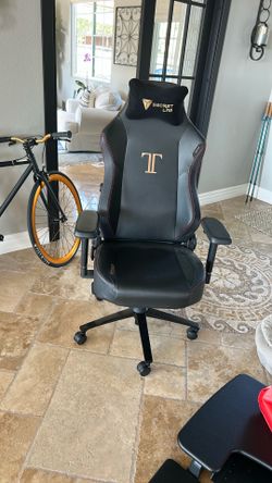 Gaming Chair, Secret Lab Titan