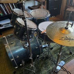 GRETSCH ENERGY DRUM SET W/ Zildjian Cymbals 