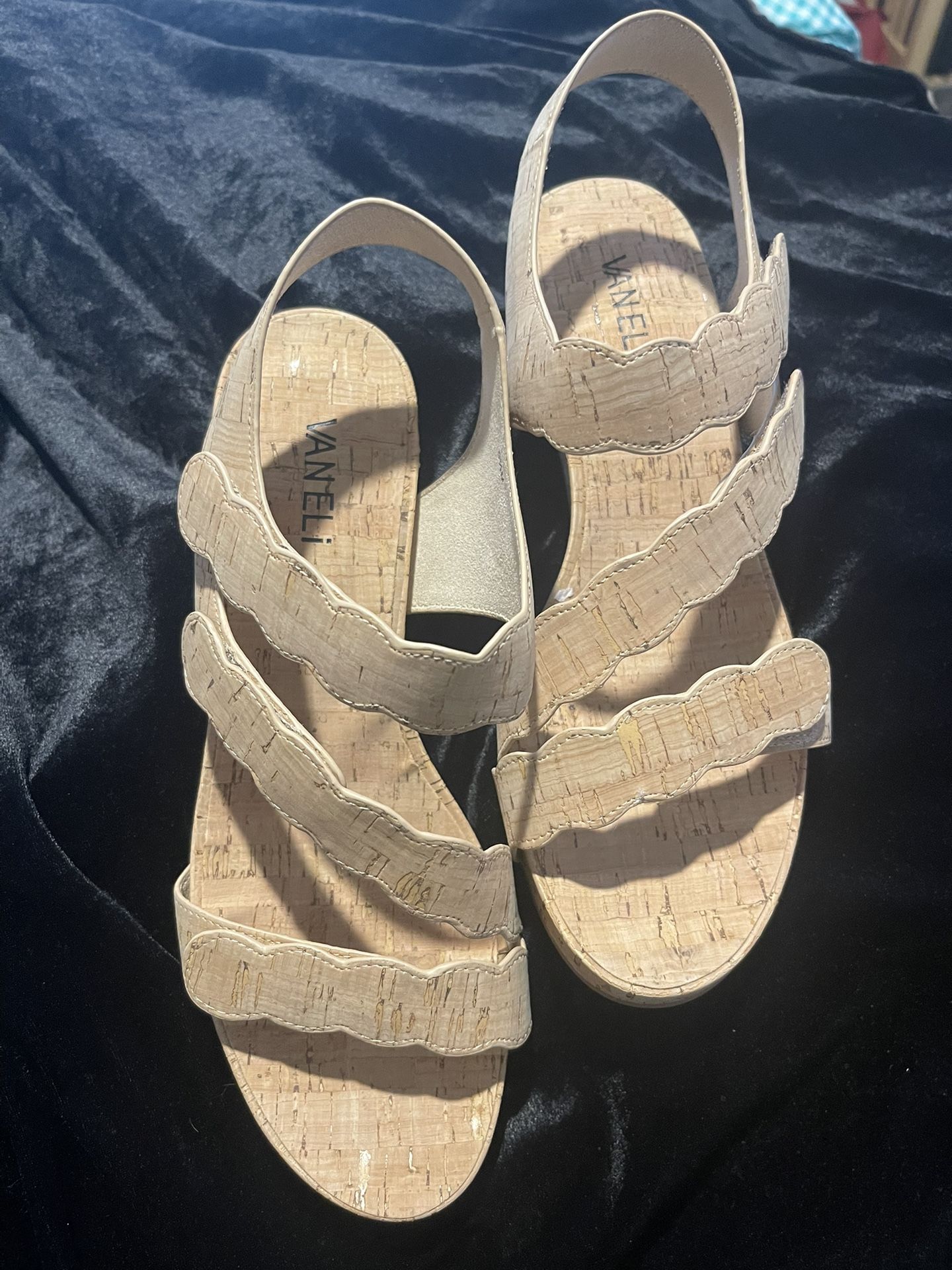 NWOT Vaneli Size 9.5M Wedge Sandals