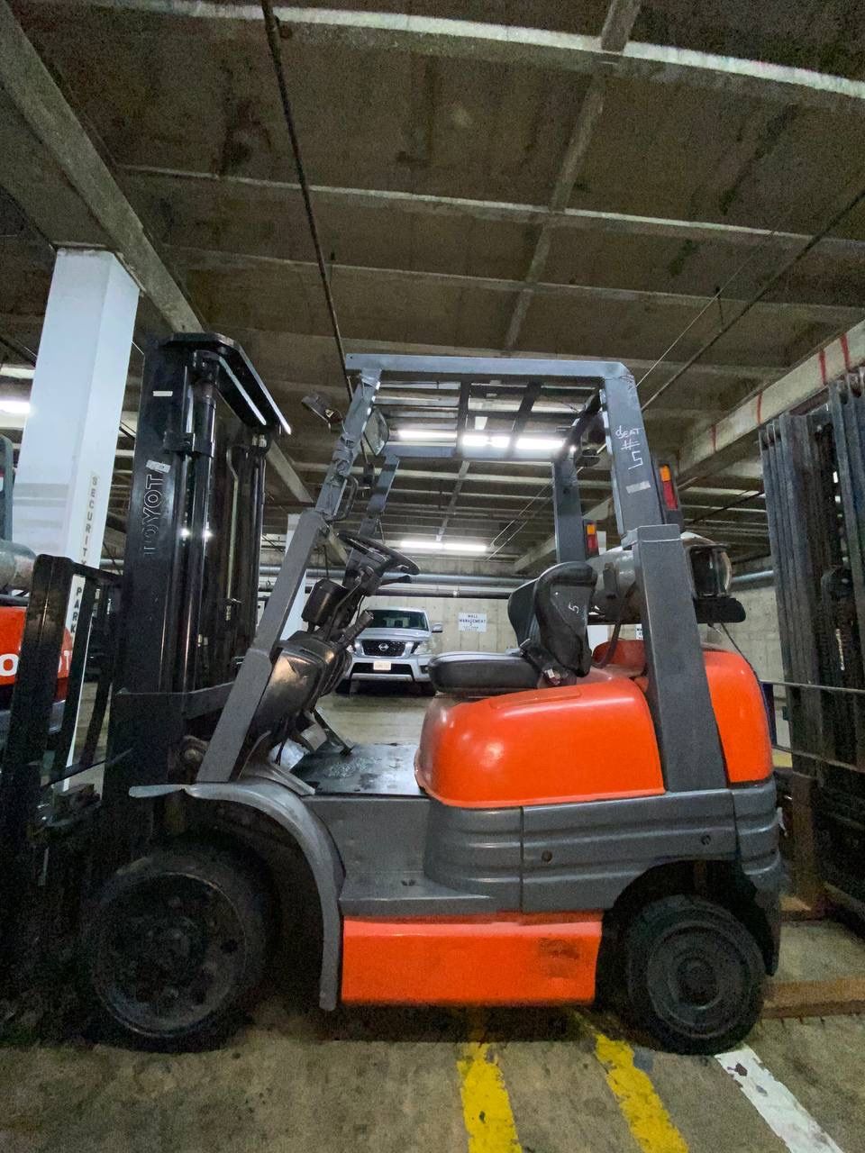 TOYOTA forklift for sale LOW HOURS