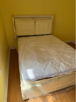 Full Size LED Frame with 2/ Drawers & Mattress