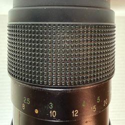 Vivitar Close-Focusing Auto Zoom Lens