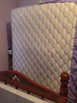 Full Size Mattress *good condition