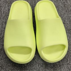 Adidas Yeezy Slide Glow Green Men’s Size 10