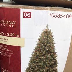 Christmas Tree 7.5’