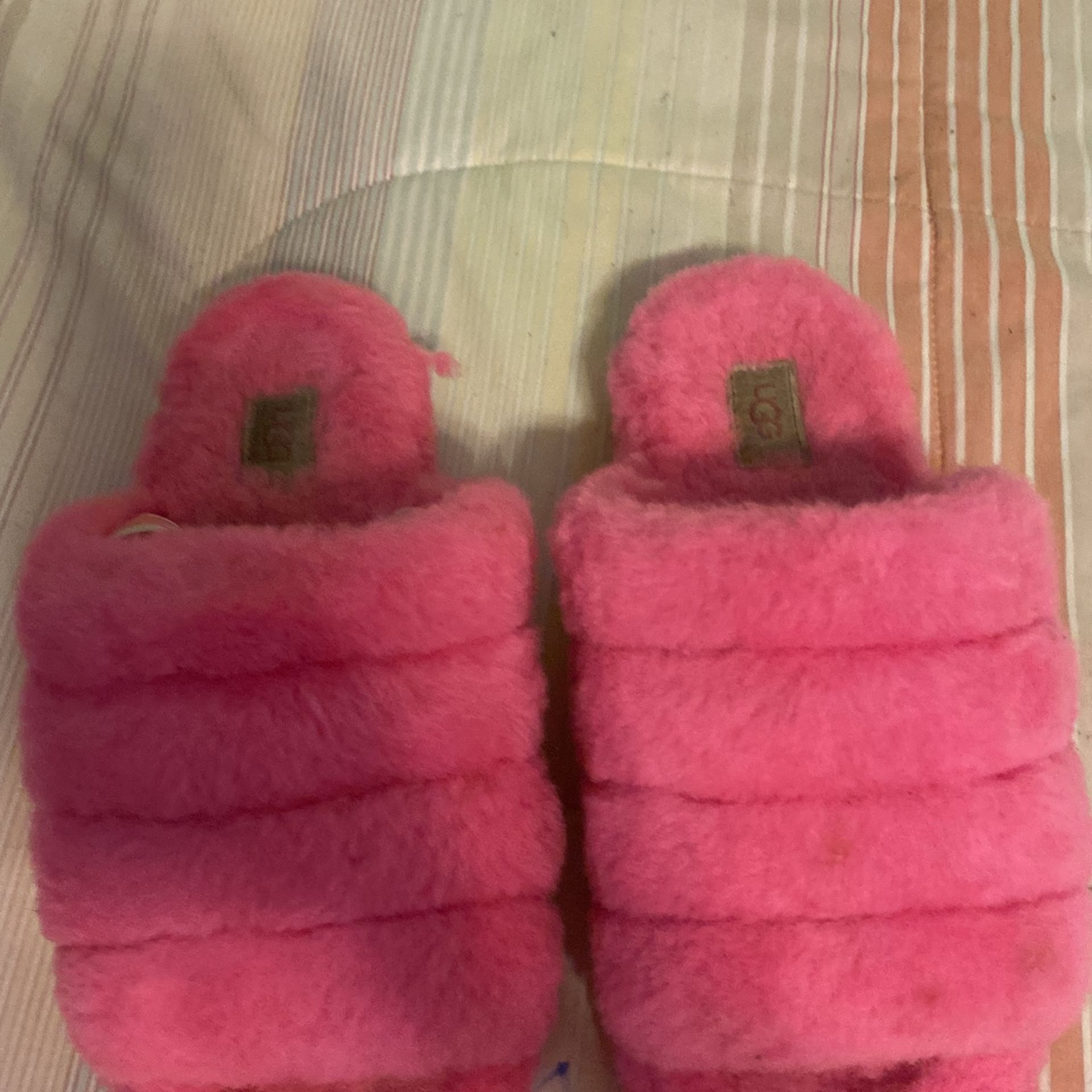 Uggs Slides