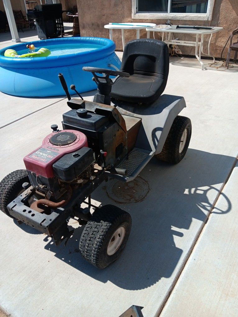 Craftsman Riding Lawn Mower