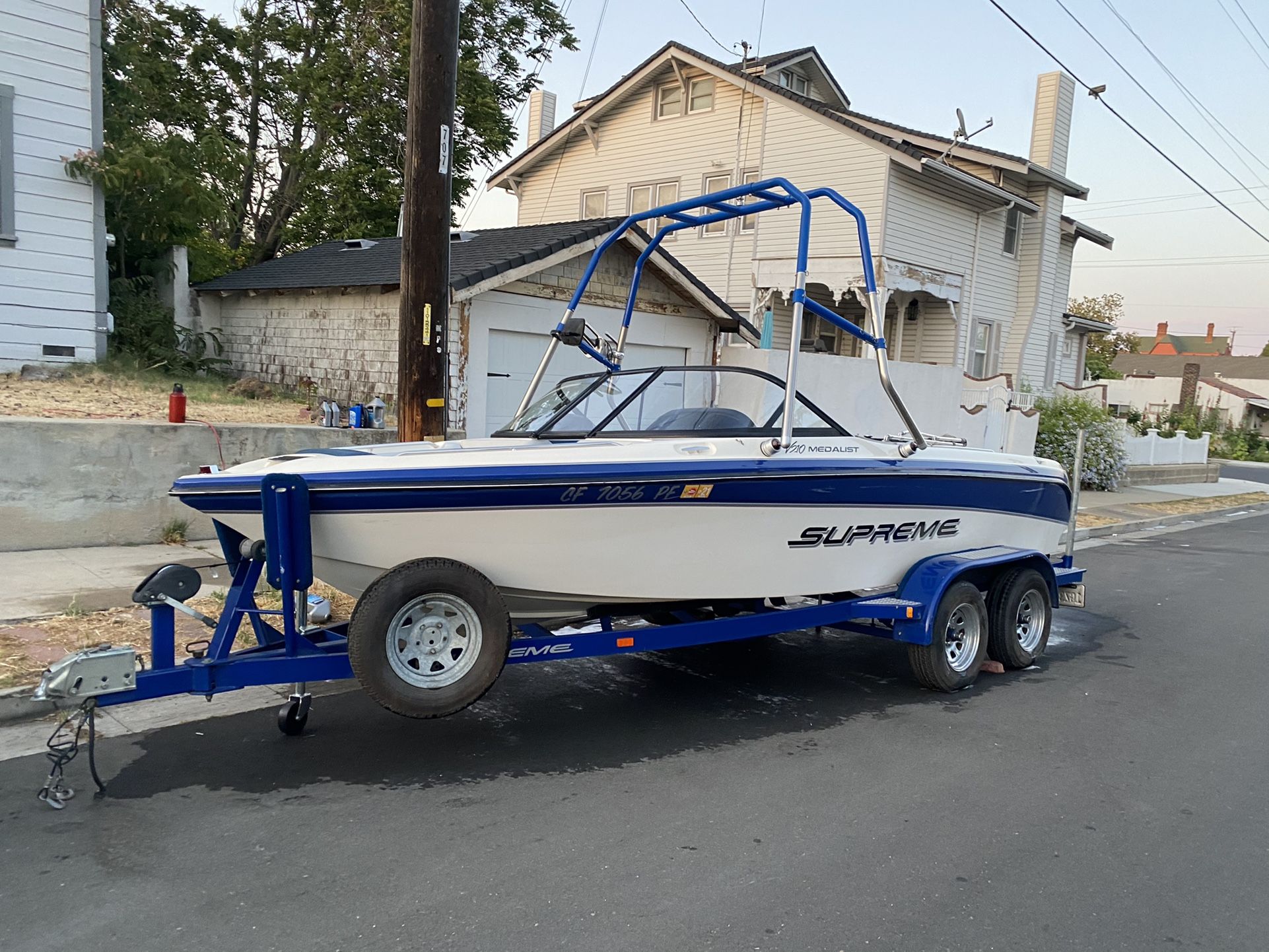 Supreme Wake Board Boat