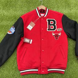 NWT Chicago Bulls NBA Basketball Varsity Jacket