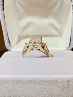 Diamond Ring/engagement  Thumbnail