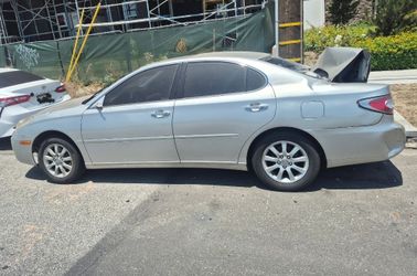 Silver 2002 lexus es300