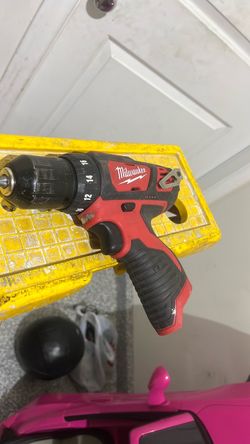 Milwaukee 12.0 drill