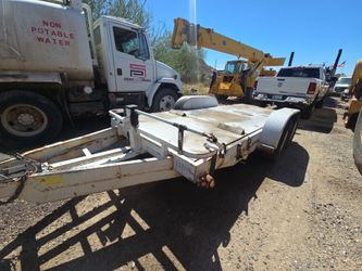 8 lug tilt trailer