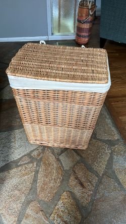 Wicker hamper