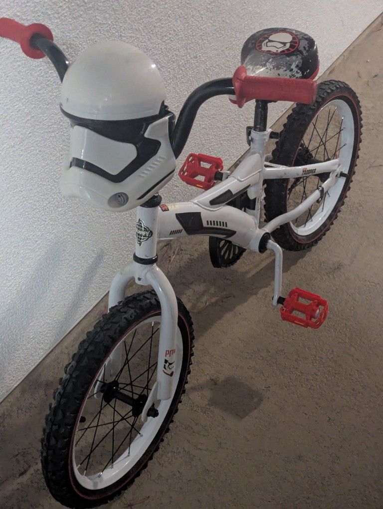 Huffy Star Wars Stormtrooper Kids Bicycle 16 Inch w/Handlebar Bin