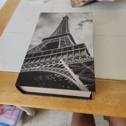 Paris Box