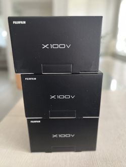 FUJIFILM X100v  Silver 