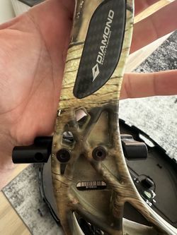 Diamond Carbon Compound Bow Package – Ready to Hunt – $550 OBO
