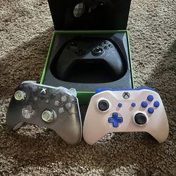 Xbox One Controllers 