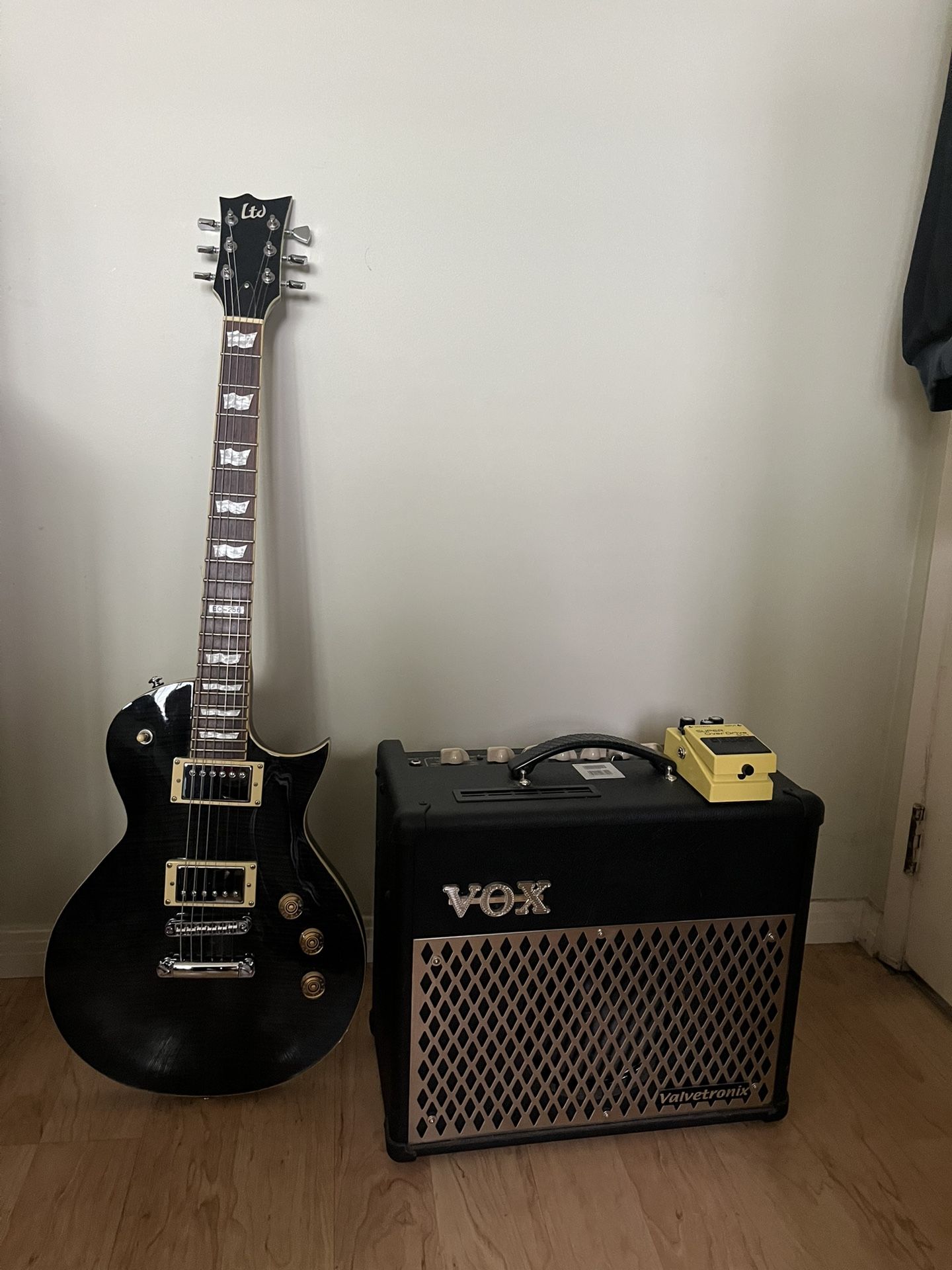 ESP Ltd EC 256 Vox Vt15 Amp