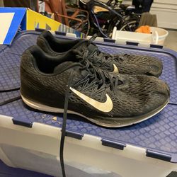 Nike Black Athletic Shoes Size 11.5